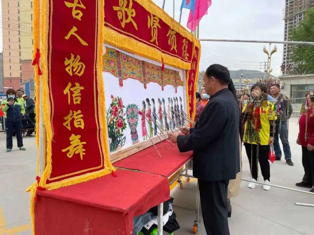 新澳門王中王期期中，揭秘彩票背后的秘密與策略，揭秘新澳門王中王彩票背后的秘密與策略，期期中探秘彩票世界