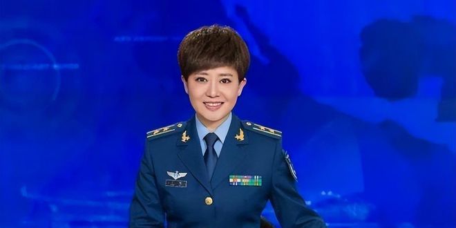 軍事節(jié)目女主持人，閃耀熒屏的星光，軍事節(jié)目女主持人，熒屏上的璀璨星光