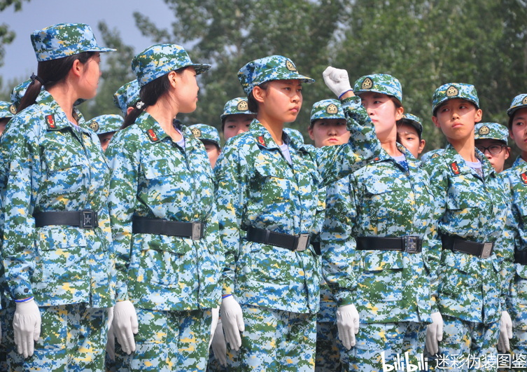 軍訓服，時尚與功能的完美結(jié)合，軍訓服，時尚與功能交融的完美典范