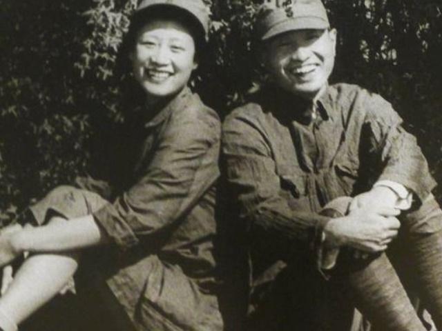 國(guó)防部長(zhǎng)是干什么的，職責(zé)與重要性解析，國(guó)防部長(zhǎng)職責(zé)與重要性解析，守護(hù)國(guó)家安全的重要角色