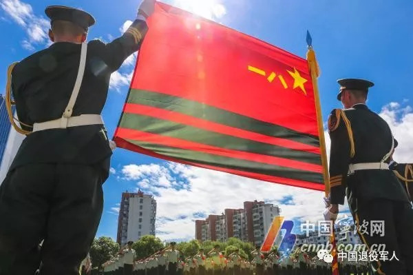 武警軍旗圖片高清，榮耀與力量的象征，武警軍旗高清圖片，榮耀與力量的永恒象征