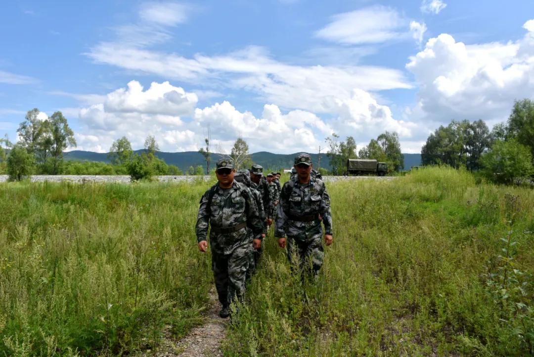 國際軍事形勢最新消息2020深度解析，全球軍事動態(tài)深度解析，國際軍事形勢最新消息2020回顧與前瞻