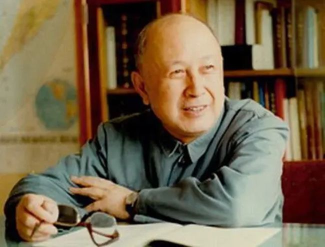 錢學森資料簡介，中國航天之父的傳奇人生，中國航天之父錢學森，傳奇人生的簡介