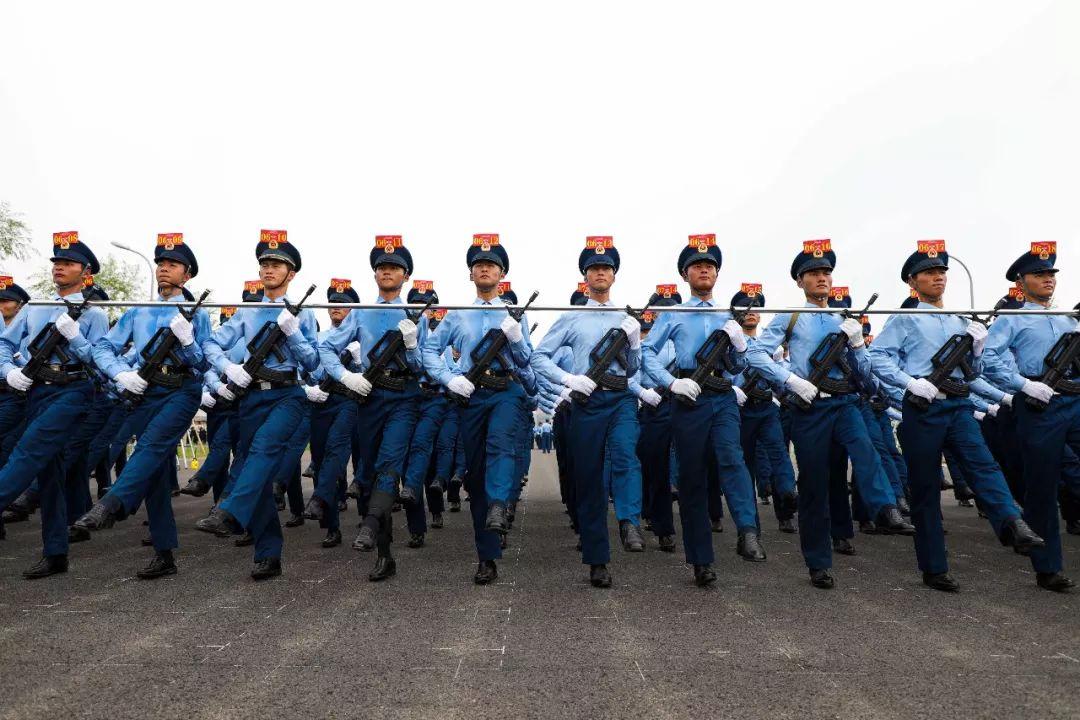 閱兵盛典，2019年的震撼與感動——我的觀后感，閱兵盛典的震撼與感動，我的觀后感回顧與展望（2019年）