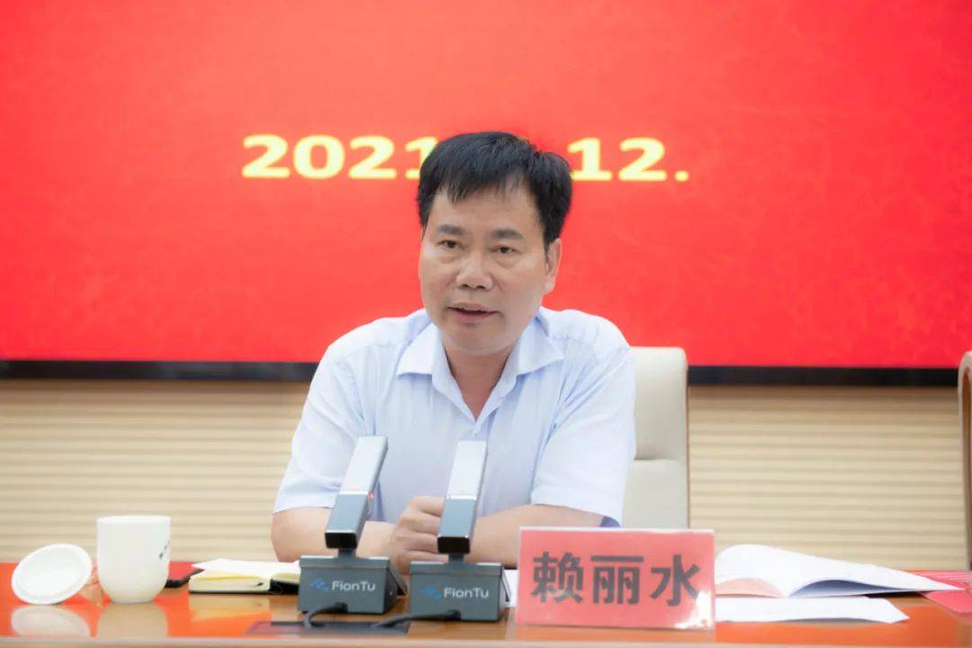 二四六香港資料期期中，深度解析與SEO優(yōu)化策略，深度解析香港期期中資料，SEO優(yōu)化策略揭秘